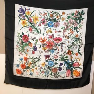 Gucci Flora Snake Foulard Silk Twill Scarf
